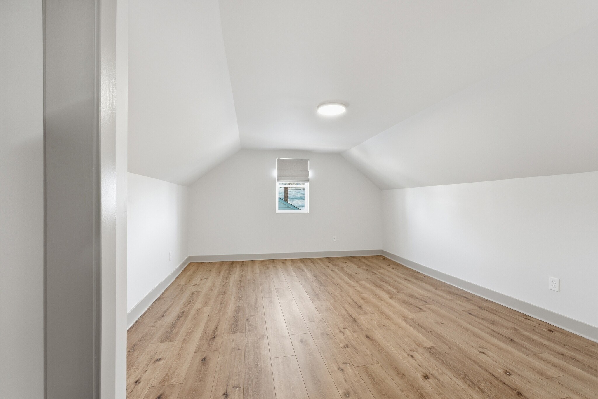 Building Photo - 3615 Kenmar Rd