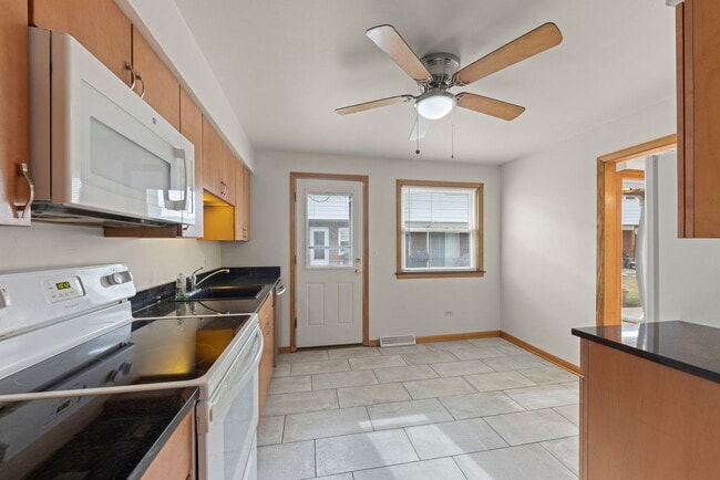 Building Photo - 509 Barnsdale Rd