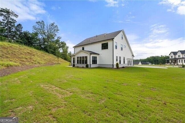 Building Photo - 2815 Medford Dr
