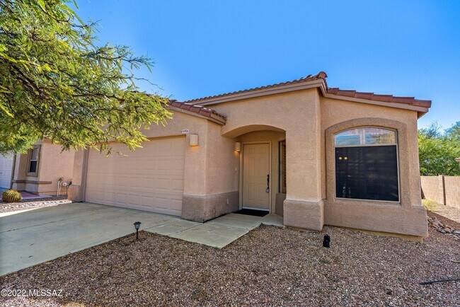 Building Photo - 4906 N Sabino Gulch Ct