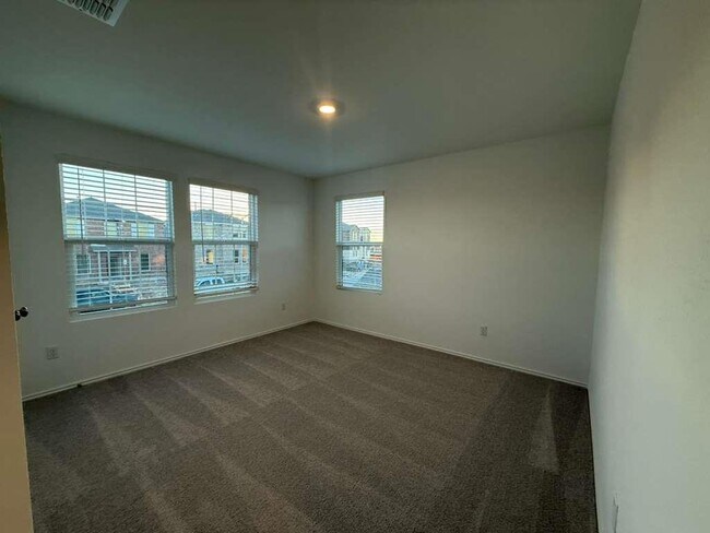 Building Photo - 18022 Lark Sparrow Dr