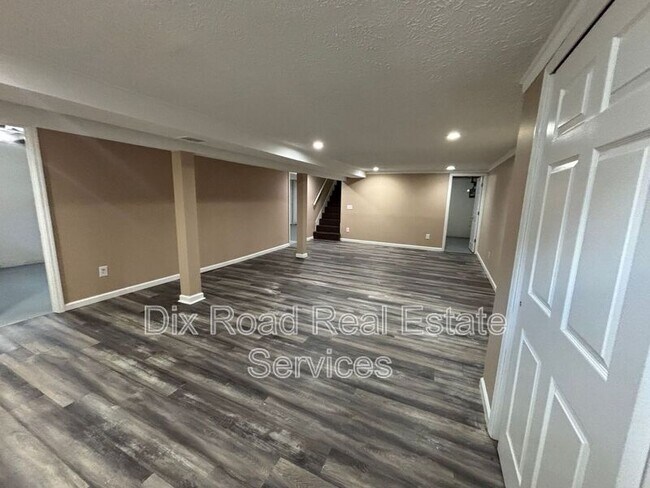 Building Photo - 4420 Roosevelt Blvd