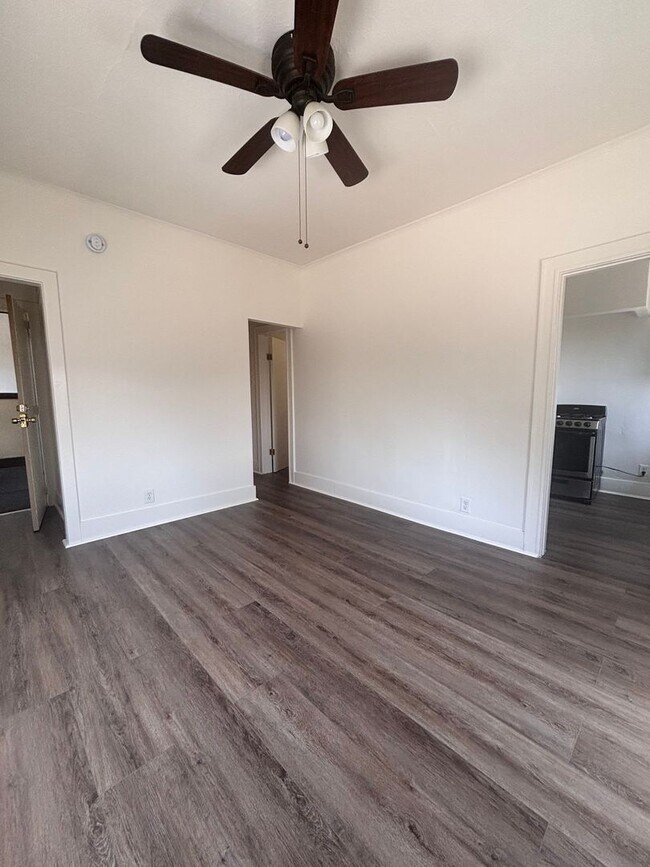 Building Photo - Studio with a view. Close to DTLA, Eagle R...