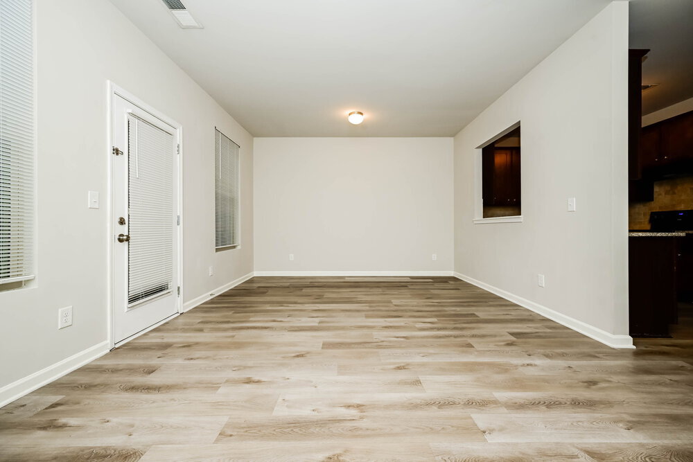 Building Photo - 3281 Pennington Dr