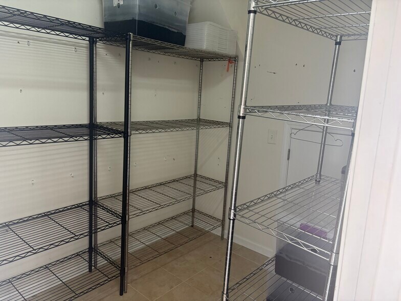 Building Photo - 312 Wave Crest Dr