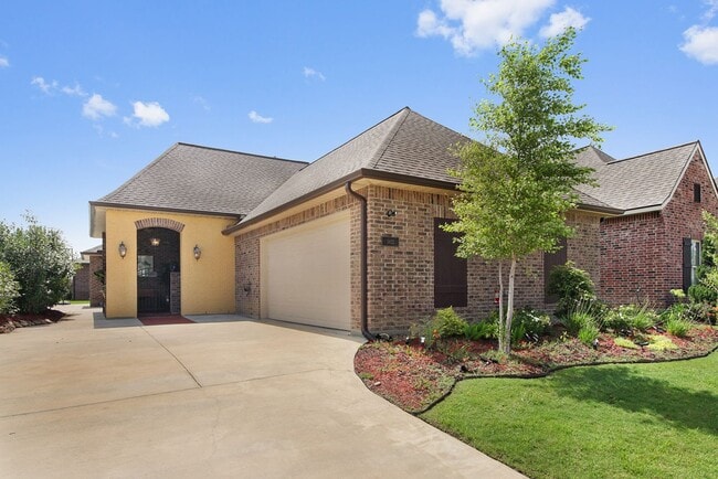 Primary Photo - Home for Lease