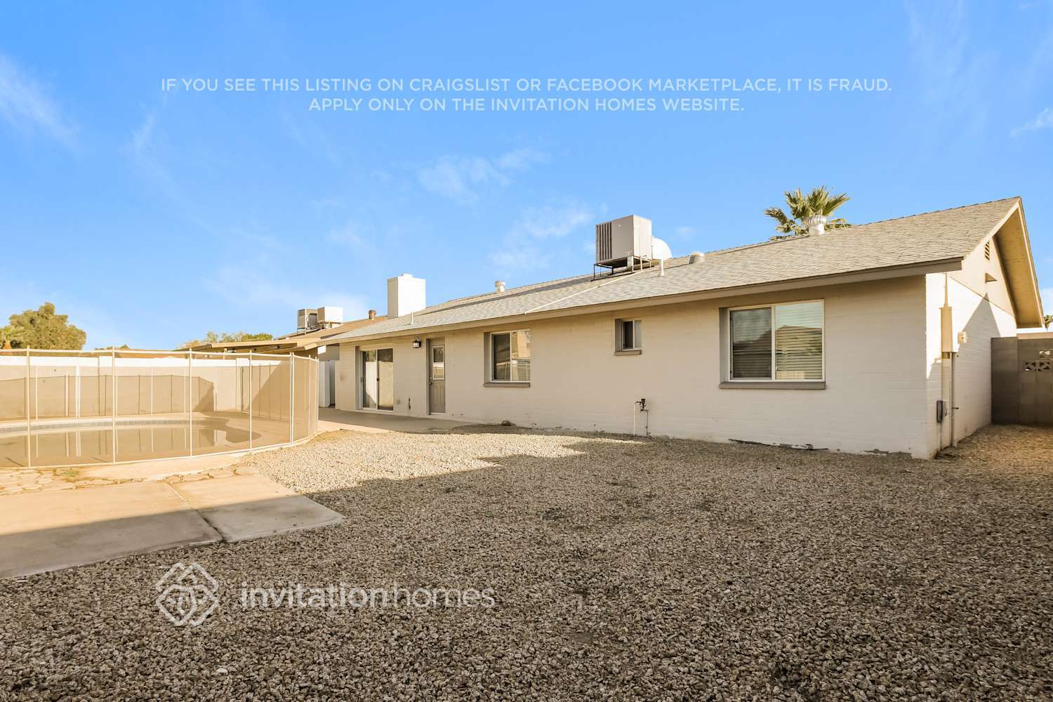 Building Photo - 2520 E Manhatton Dr