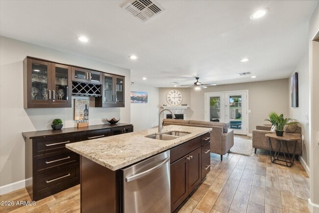 Building Photo - 6824 W Morrow Dr