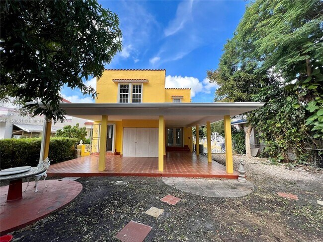 Building Photo - 1336 SW 14th St