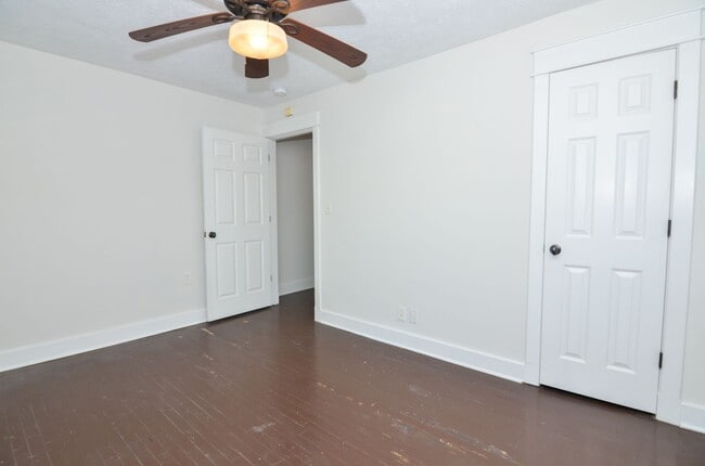 Building Photo - Quaint East Nashville Home