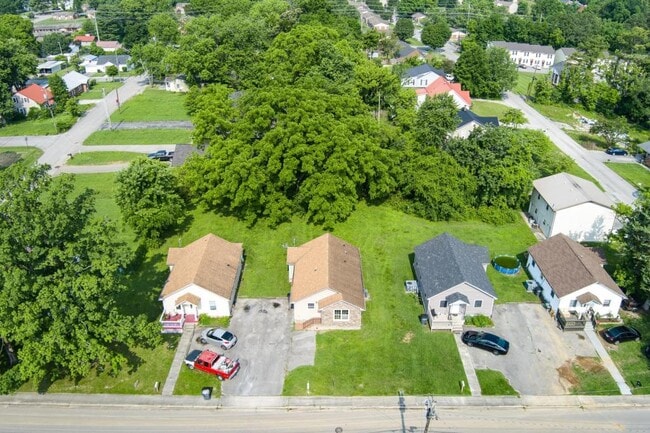 Building Photo - 616 N Franklin Ave