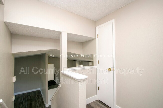 Building Photo - 774 S Edinburgh Dr