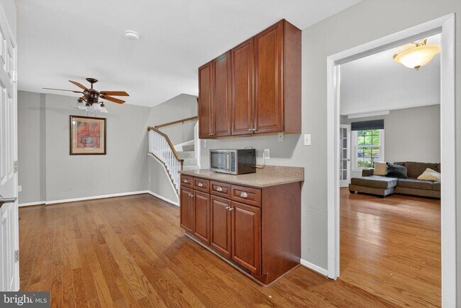 Building Photo - 9821 Owens Ct