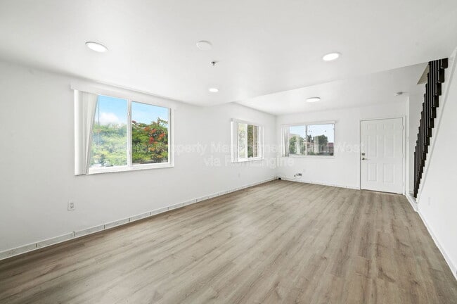 Building Photo - 651 NW 82nd Ave