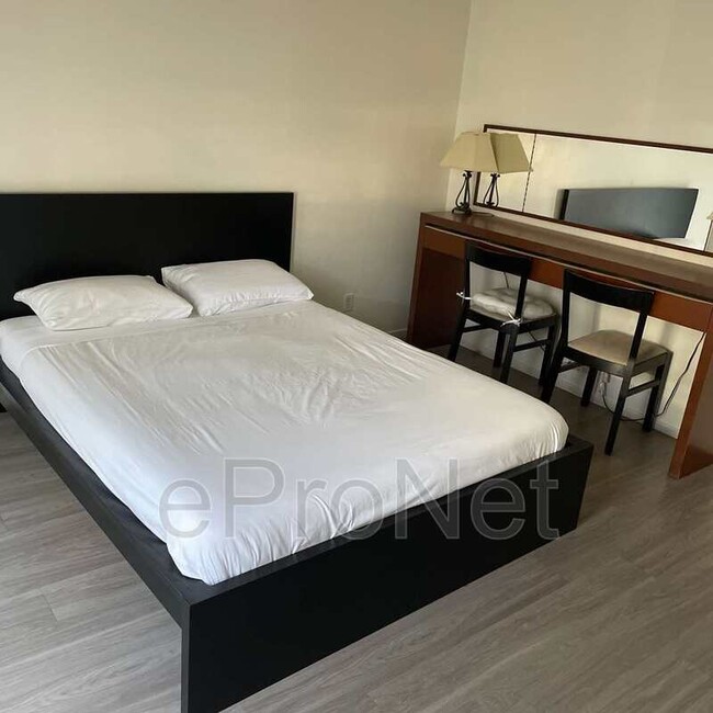 Building Photo - 4650 Koval Ln