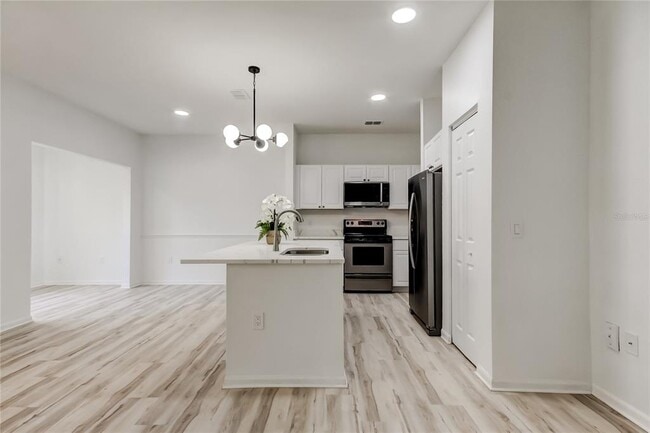 Building Photo - 2107 Portofino Pl