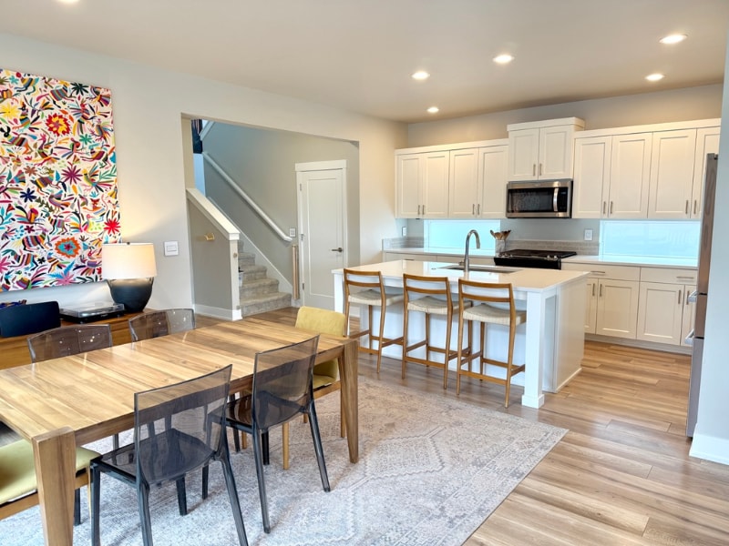 Building Photo - 3215 NE Boulder Crk Dr