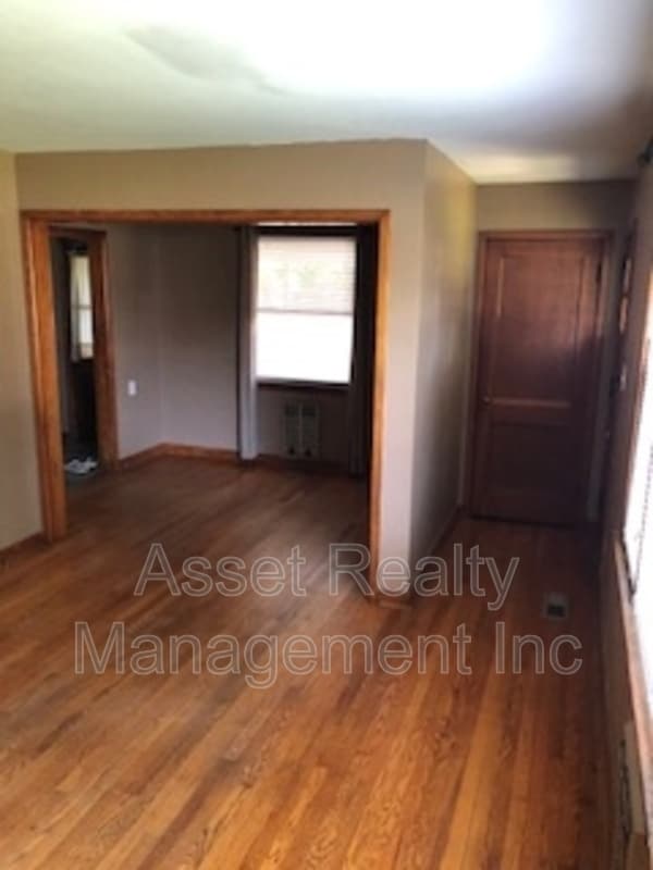 Building Photo - 2118 McClung Ave