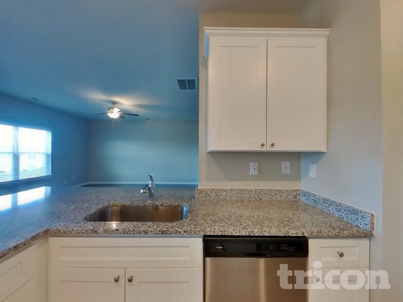 Building Photo - 126 Harvest Cir