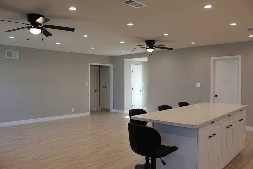 Living Room - 20801 Bassett St