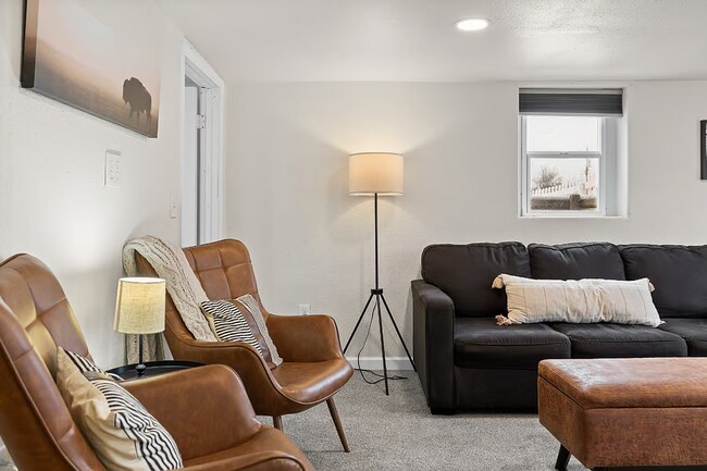 Building Photo - 718 East Blvd