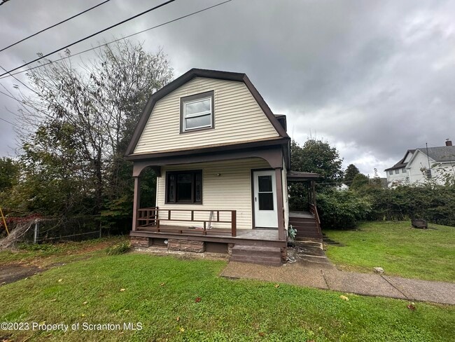 Primary Photo - 932 S Hanover St