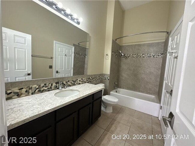 Building Photo - MISSION RIDGE SECOND-FLOOR CONDO!!