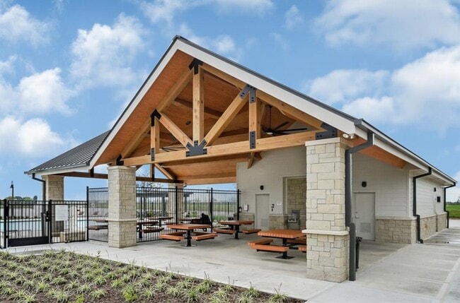 Building Photo - 4911 Pne Hvn Ln