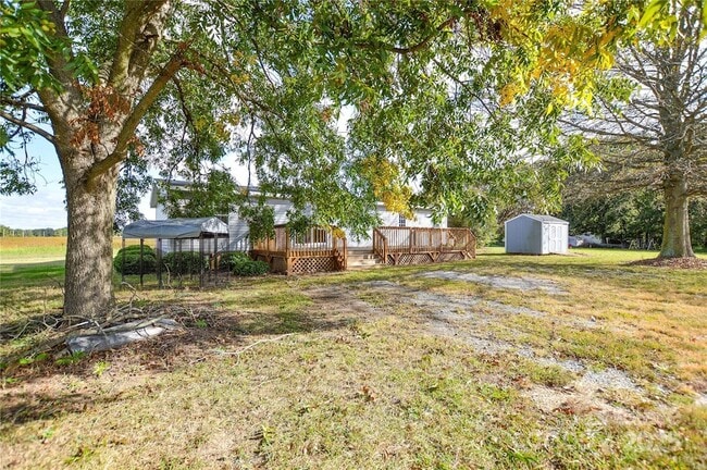 Building Photo - 711 W C J Thomas Rd