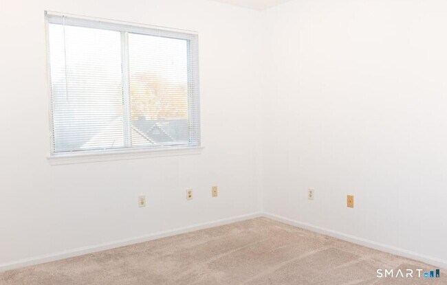 Building Photo - 211 Windgate Cir