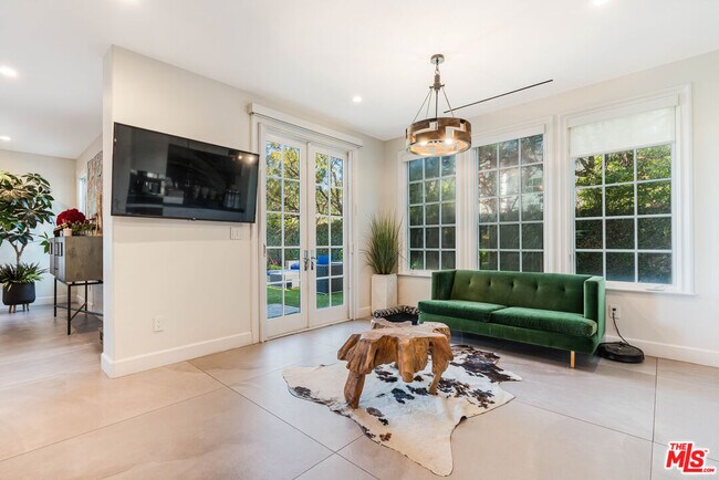 Building Photo - 3880 Prado del Trigo