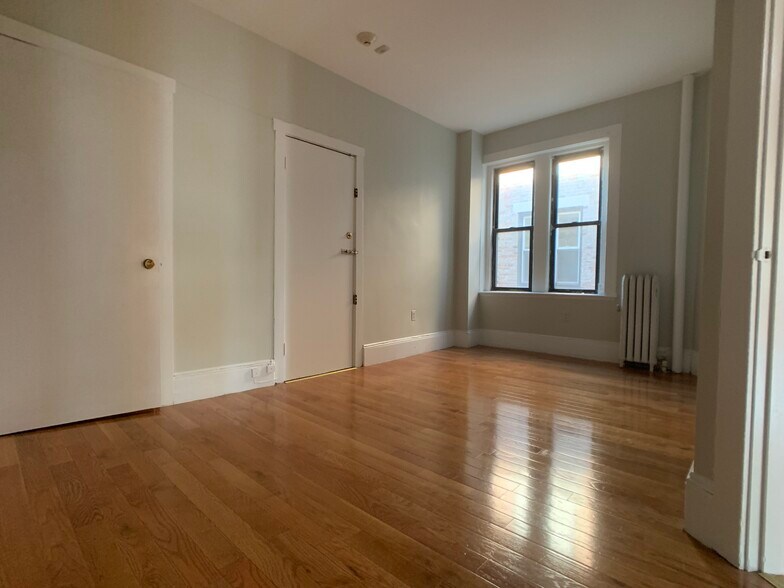 Building Photo - 1157 Commonwealth Ave