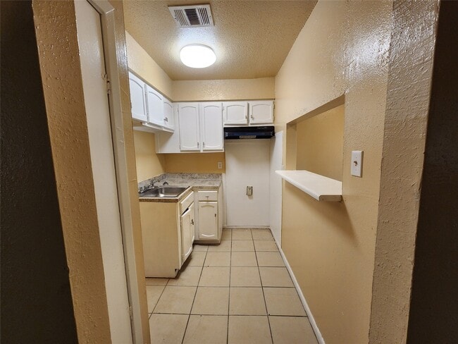 Building Photo - 4311 Yellowstone Blvd