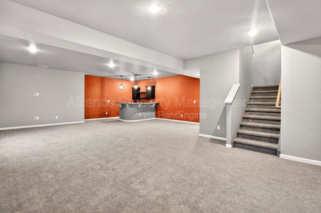 Building Photo - 10069 Thrive Ln