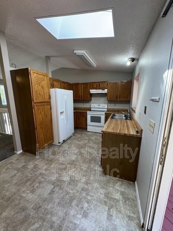 Building Photo - 6950 Sagewood Ct