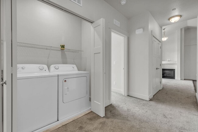 Building Photo - Ranch Landing Condo