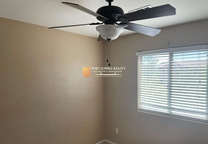 Building Photo - 15463 W Poinsettia Dr