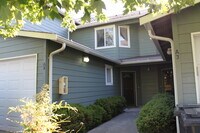 Building Photo - 2 Bed 1.5 Bath - Gas Heat - Garage - Yard ...