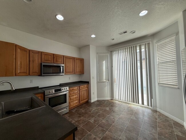 Building Photo - Updated 3-Bedroom Home in Woods Cross!