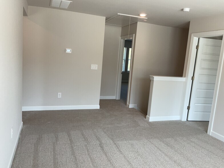 Building Photo - 307 Granby Trl