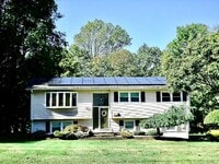 Building Photo - 8 Jodi Ln