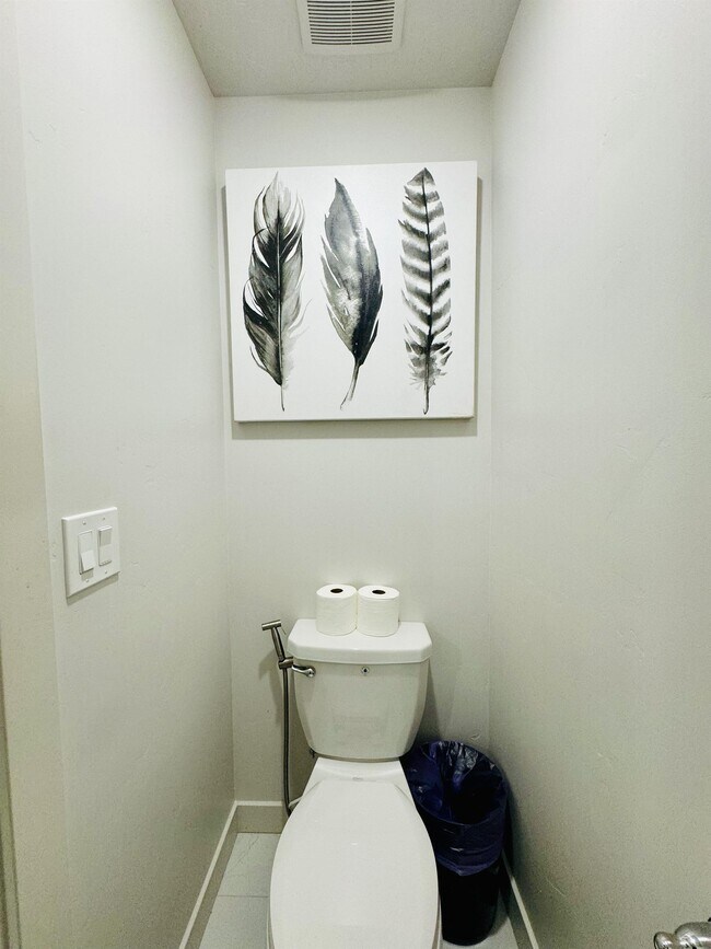 Building Photo - 2687 N Snowberry Dr