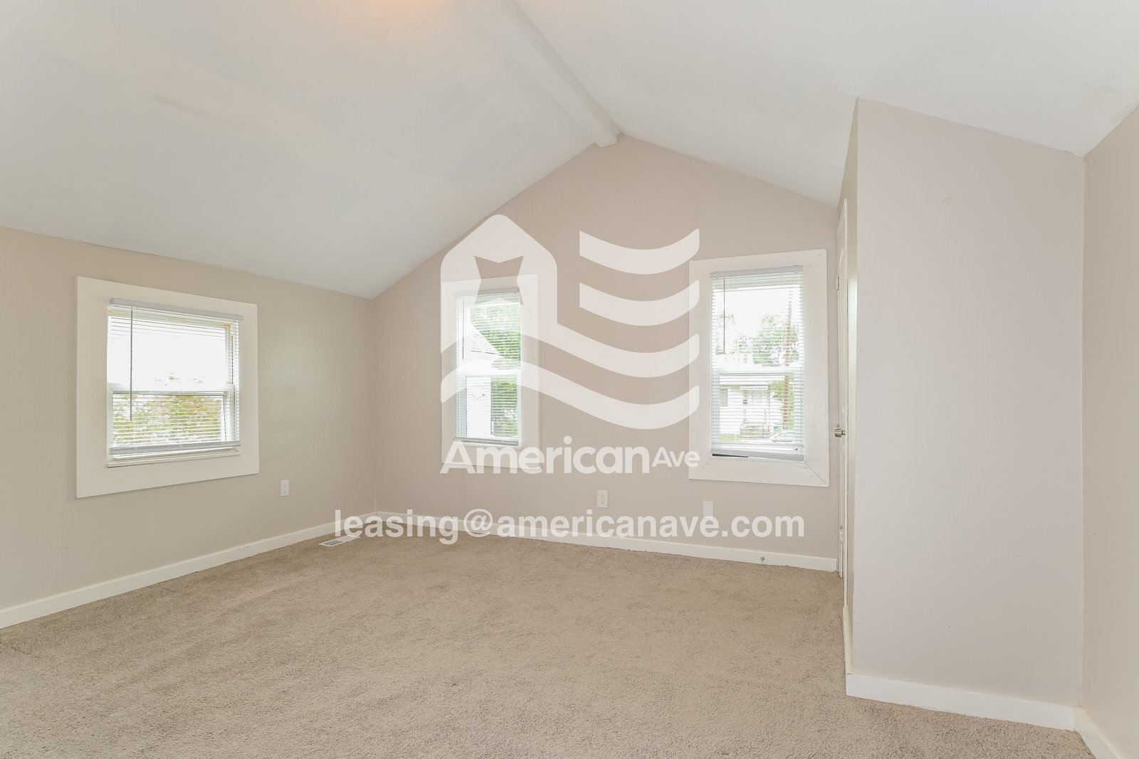 Building Photo - 814 Wachtel Ave