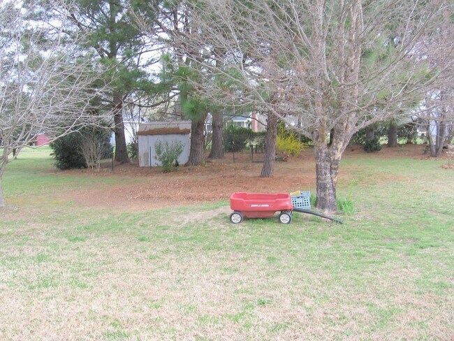 Building Photo - SMITHFIELD