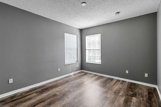 Building Photo - 5604 Florence Harbor Dr