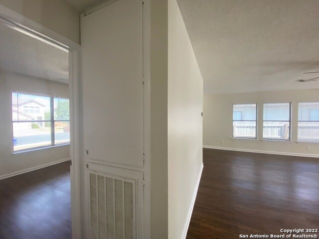 Building Photo - 6003 Limestone Mill Dr