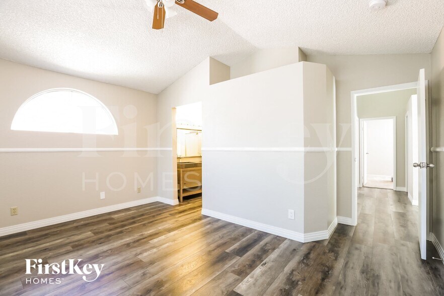 Building Photo - 2699 Moortown St