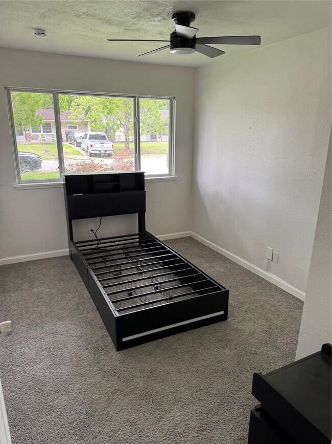 Building Photo - 4215 Botany Ln