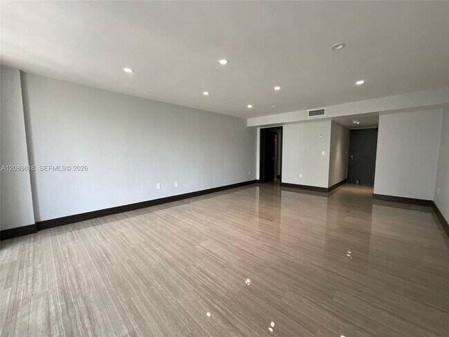 Building Photo - 800 West Ave
