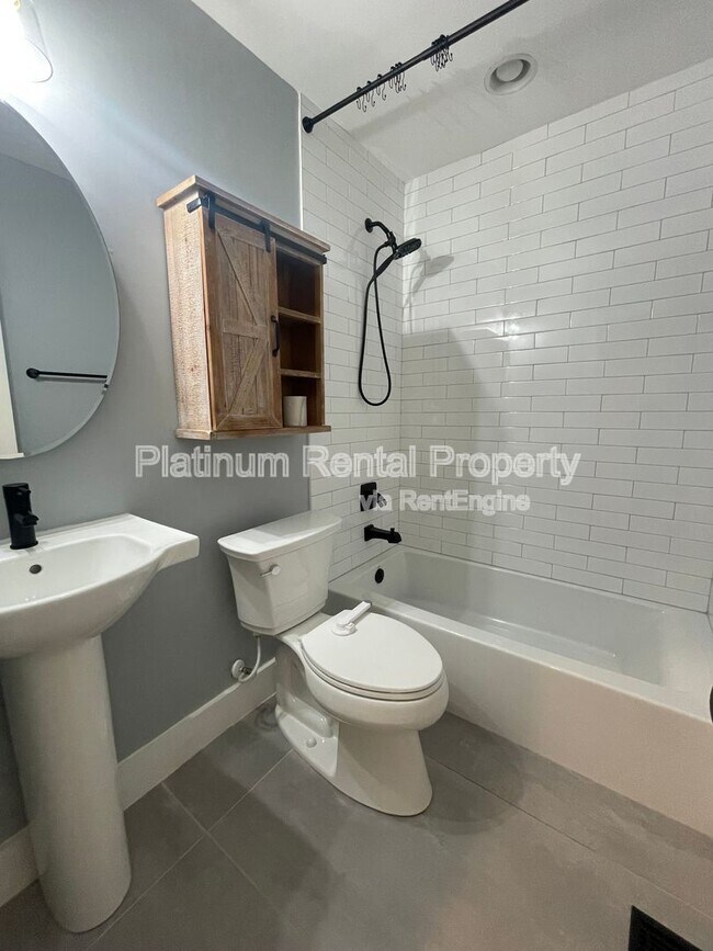 Building Photo - 3828 Donaldson Dr
